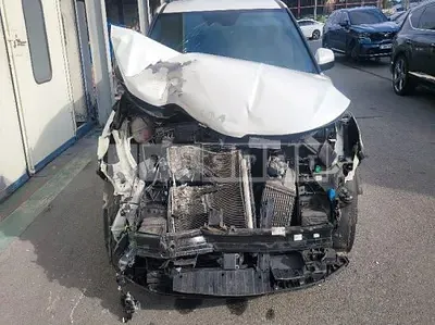 Photo 1 of 6: 2023 Kia Carnival — Korean insurance auction