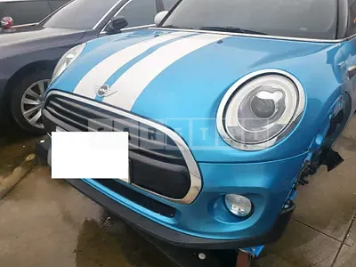 Photo 1 of 24: 2016 MINI Cooper D Five-Door, VIN WMWXT310XG2C96407 — Korean insurance auction