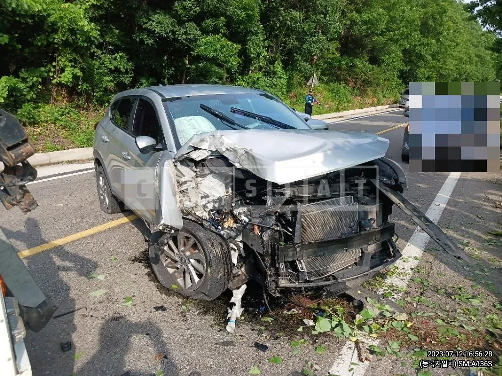 Photo 3 of 3: 2015 Hyundai Tucson TL 1.7, VIN KMHJ2815GGU143225 — Korean insurance auction