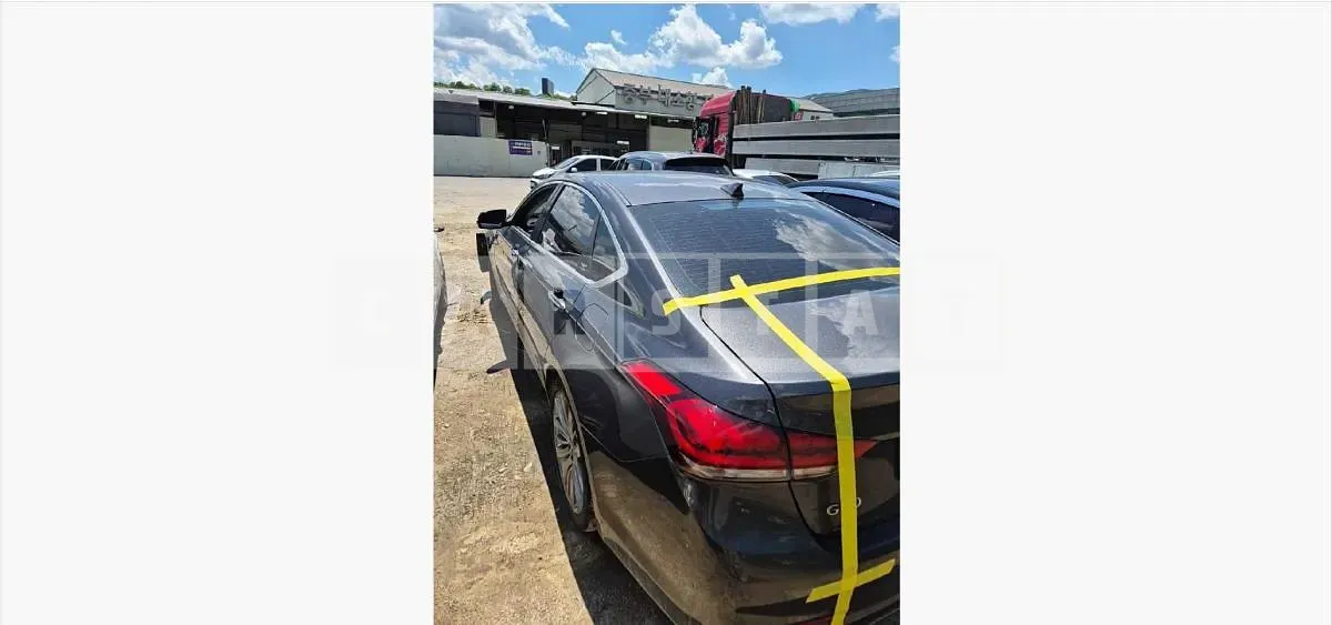 Photo 2 of 11: 2017 Genesis G80 3.3 — Korean insurance auction