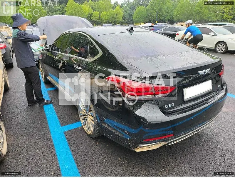 Photo 2 of 6: 2016 Genesis G80, VIN KMHGM41DBHU180338 — Korean insurance auction