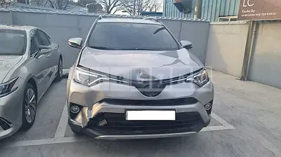 Photo 1 of 20: 2018 Toyota RAV4 Hybrid, VIN JTMDJREV4JD252660 — Korean insurance auction