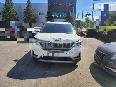 Photo 1 of 7: 2021 Kia Carnival 2.2 — Korean insurance auction
