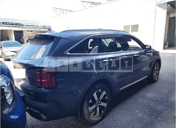 Photo 2 of 30: 2023 Kia Sorento — Korean insurance auction