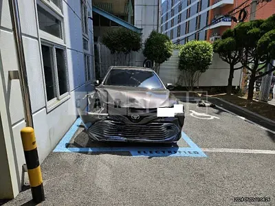 Photo 1 of 50: 2019 Toyota Camry Hybrid — Korean insurance auction