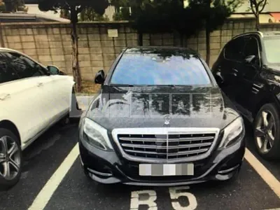 Photo 1 of 13: 2016 Mercedes-Benz Maibach S600, VIN WDDUX7GB3GA252235 — Korean insurance auction