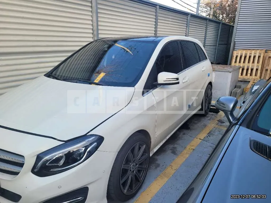 Photo 2 of 47: 2016 Mercedes-Benz B200 d, VIN WDDMH0JB8GN134378 — Korean insurance auction