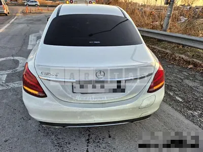 Photo 1 of 6: 2018 Mercedes-Benz C350e — Korean insurance auction