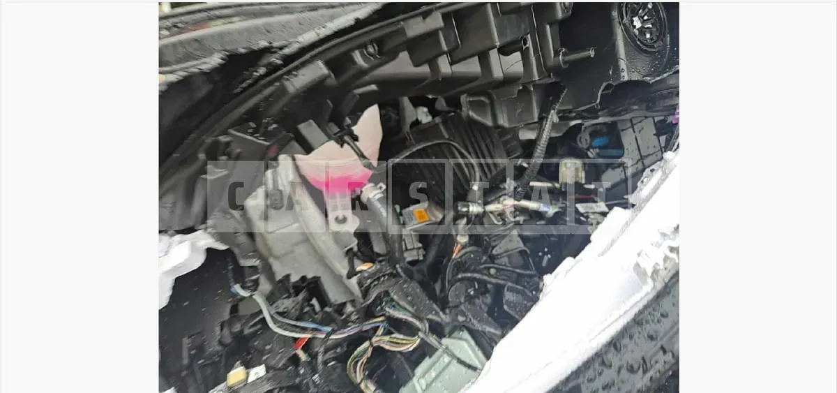 Photo 2 of 37: 2026 Kia Carnival 1.6 (Hybrid) — Korean insurance auction