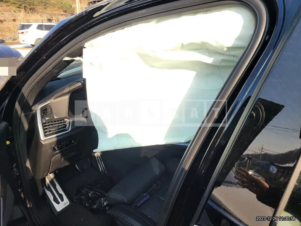 Photo 2 of 43: 2021 BMW X5 xDrive40i, VIN WBACR6105M9F46816 — Korean insurance auction