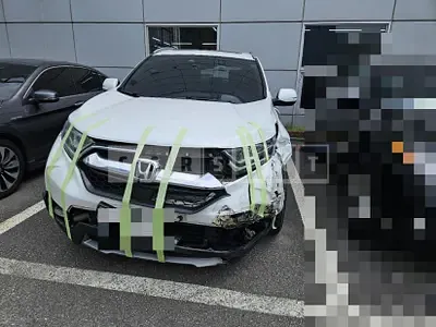 Photo 1 of 26: 2019 Honda CR-V 4WD — Korean insurance auction