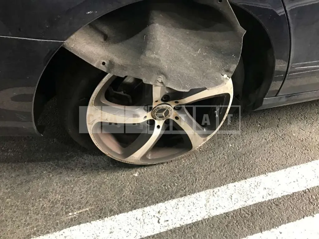 Photo 2 of 30: 2020 Mercedes-Benz E250 — Korean insurance auction