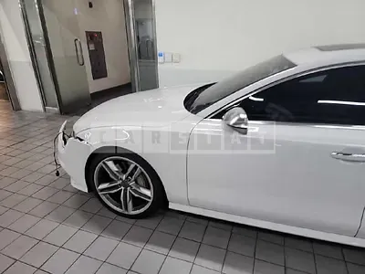 Photo 1 of 17: 2015 Audi A7, VIN WAUZZZ4G1GN037111 — Korean insurance auction