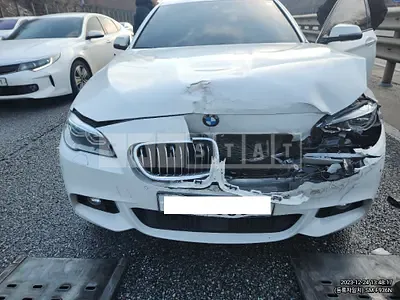 Photo 1 of 43: 2016 BMW 520d xDrive, VIN WBA5E7100GG566060 — Korean insurance auction