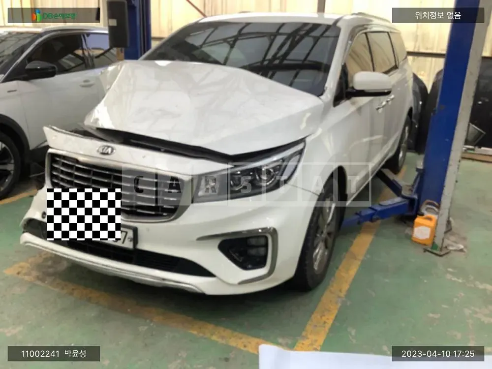 Photo 2 of 11: 2020 Kia Carnival, VIN KNAME81ABLS655626 — Korean insurance auction