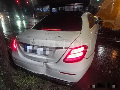 Photo 1 of 38: 2018 Mercedes-Benz E220 d — Korean insurance auction
