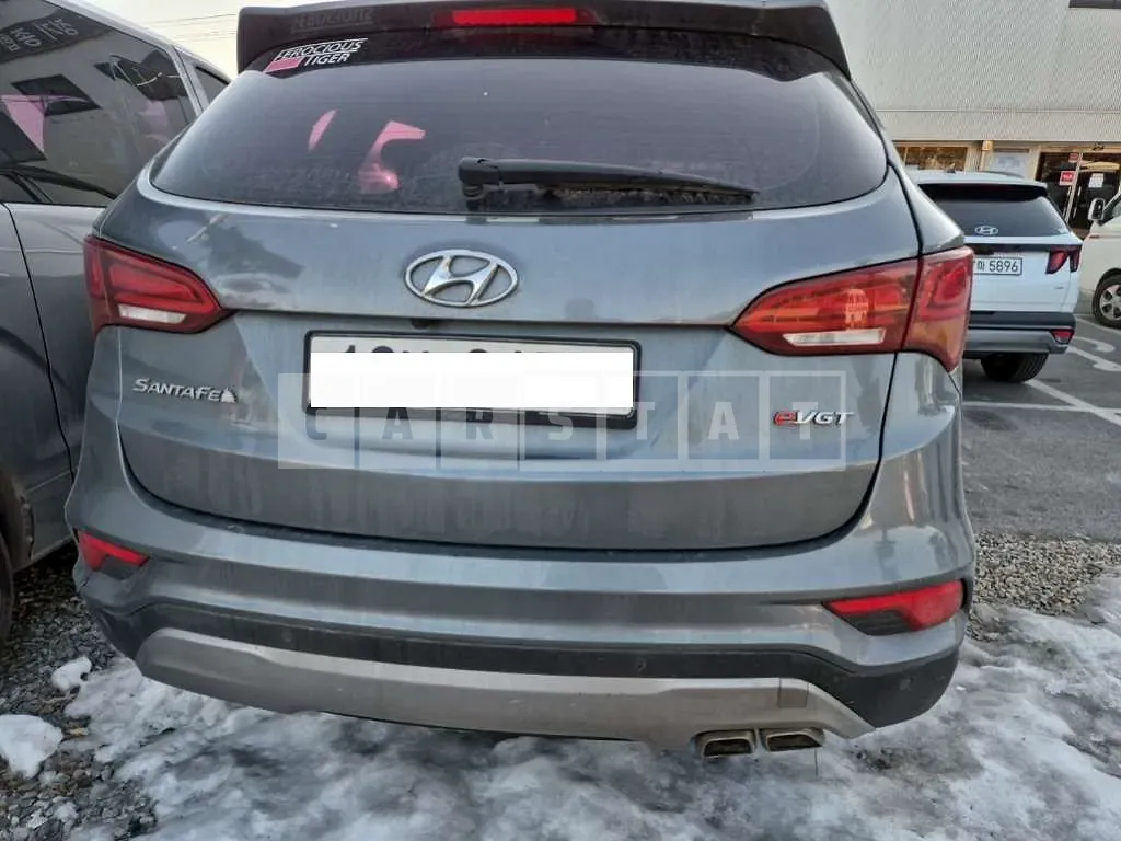 Photo 2 of 9: 2017 Hyundai Santa Fe — Korean insurance auction