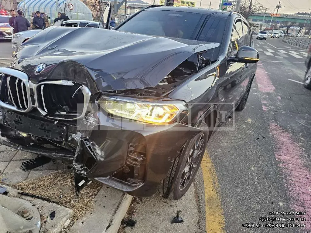 Photo 2 of 17: 2024 BMW X3 xDrive 20i — Korean insurance auction