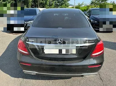 Photo 1 of 16: 2019 Mercedes-Benz E300 4Matic — Korean insurance auction