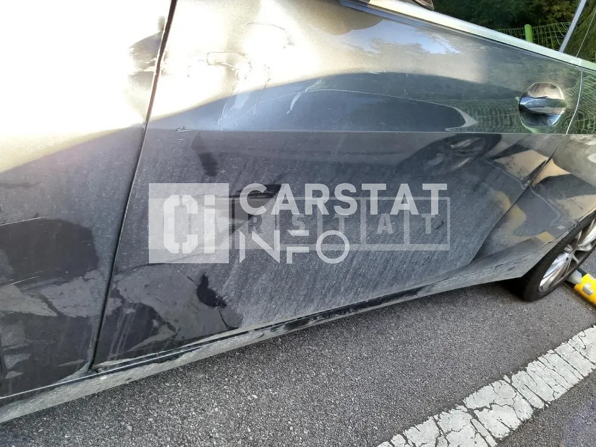 Photo 2 of 14: 2020 BMW 118d (17), VIN WBA7M9102L7F64668 — Korean insurance auction