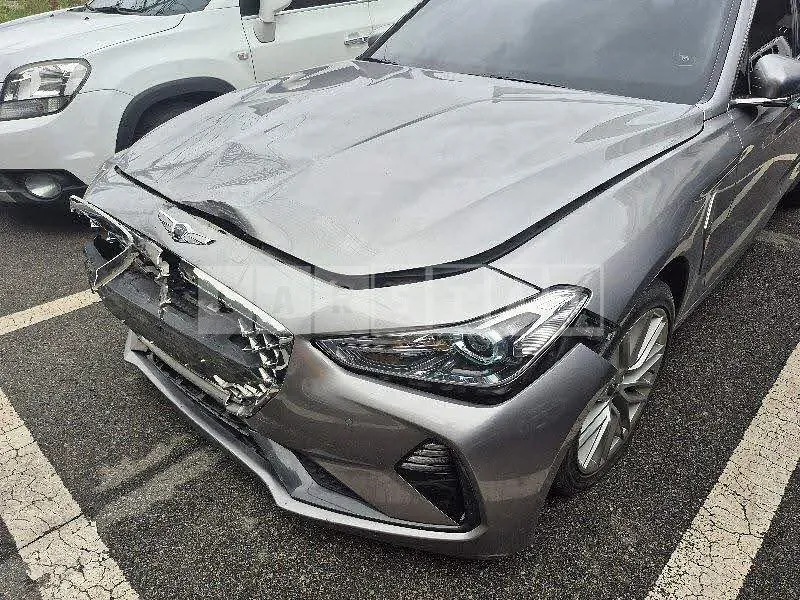 Photo 2 of 20: 2019 Genesis G70, VIN KMTG341ADKU048778 — Korean insurance auction