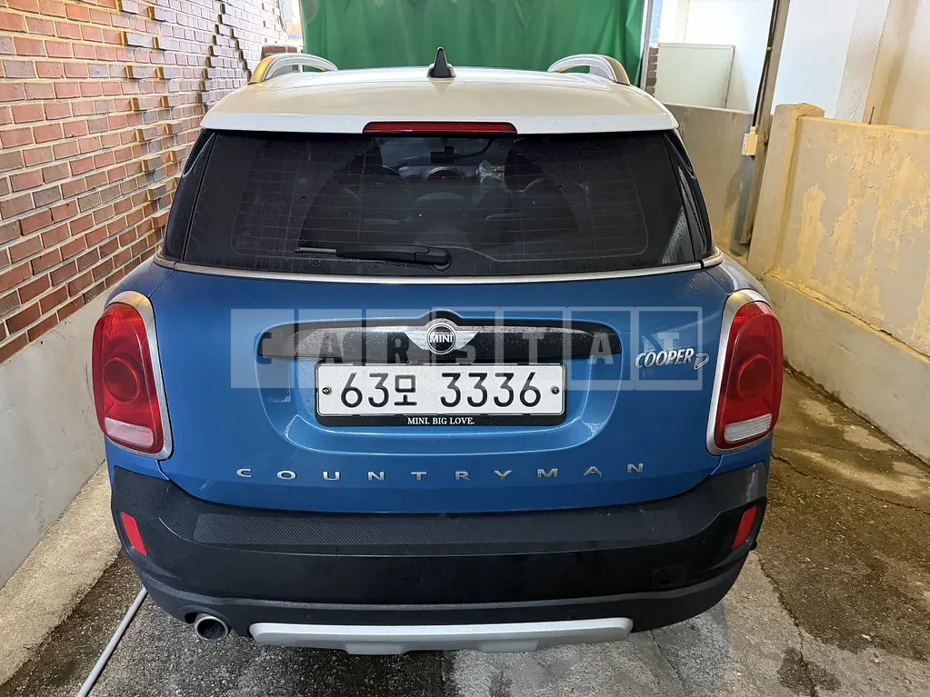 Photo 2 of 7: 2017 MINI Cooper D Countryman 2.0 ALL4, VIN WMWYU1104H3B69038 — Korean insurance auction