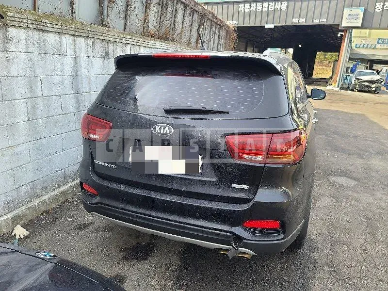 Photo 2 of 16: 2017 Kia The New Sorento R2.2 Diesel, VIN KNAPG81BBJA420599 — Korean insurance auction