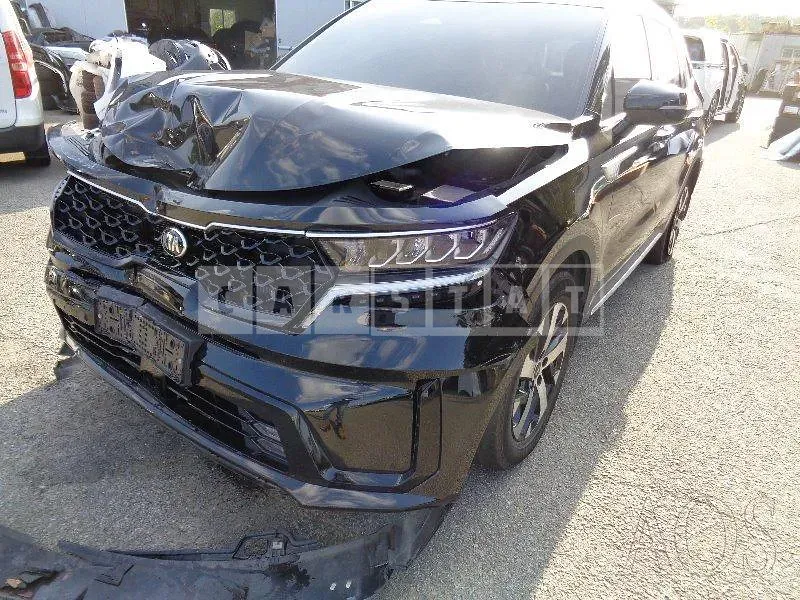 Photo 2 of 18: 2021 Kia Sorento /Sorrento, VIN KNARJ81BGMA075401 — Korean insurance auction