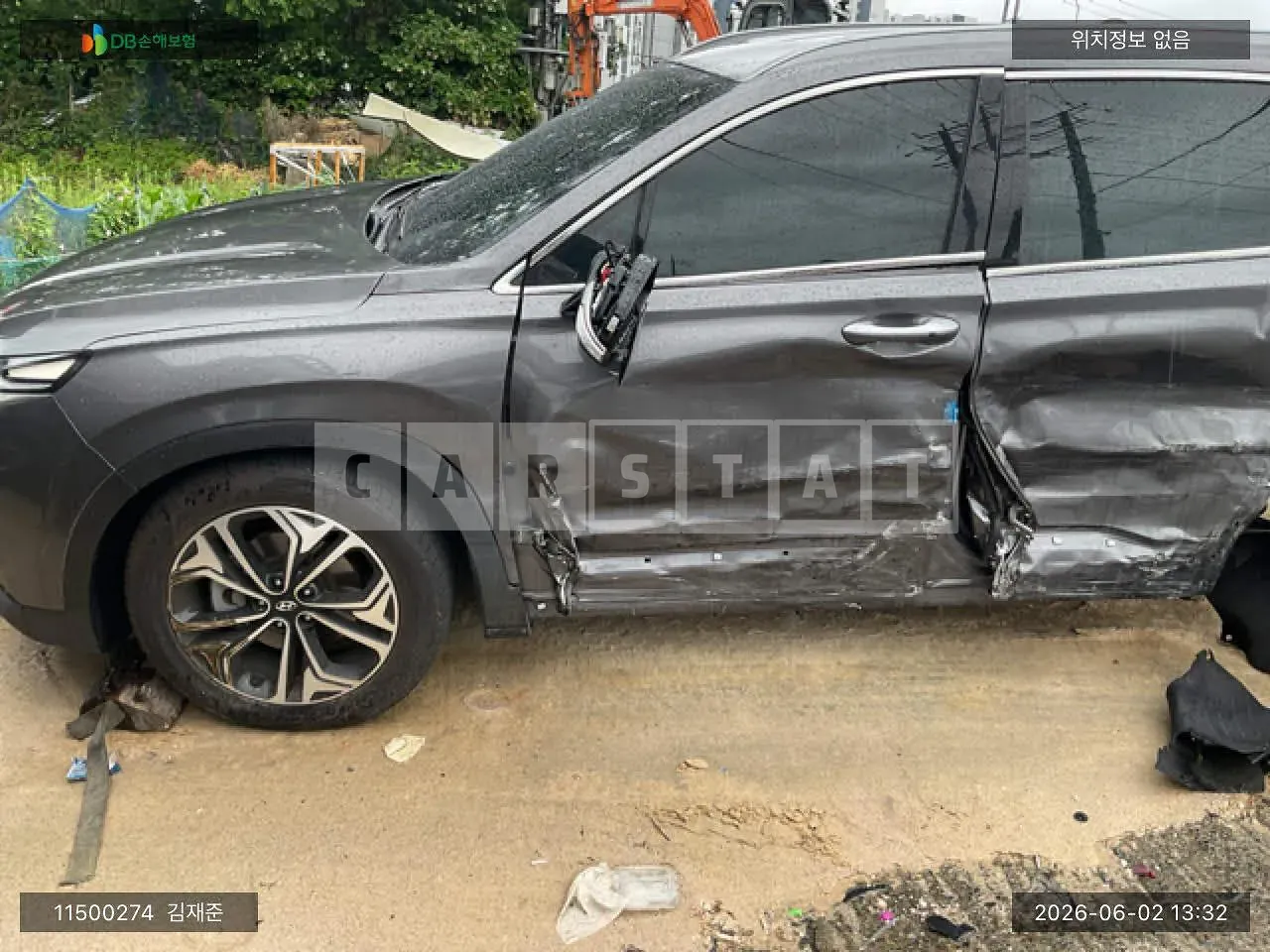Photo 2 of 12: 2019 Hyundai Santa Fe, VIN KMHS381BBLU234710 — Korean insurance auction