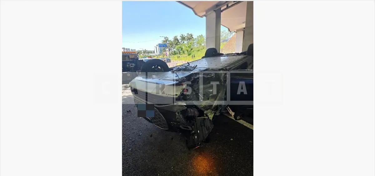Photo 2 of 33: 2023 Audi Q4 40 e-tron — Korean insurance auction