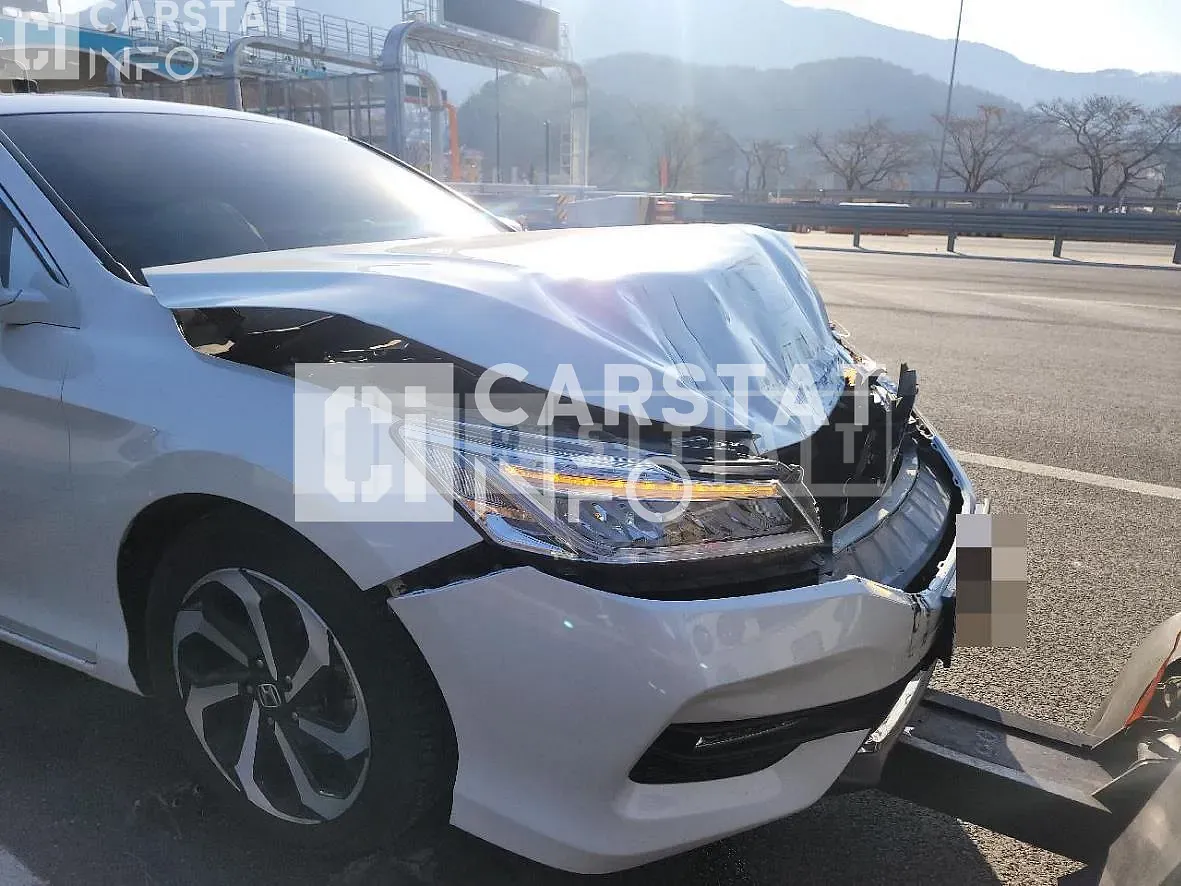 Photo 2 of 3: 2017 Honda Accord 2.4, VIN 1HGCR2680HA514910 — Korean insurance auction