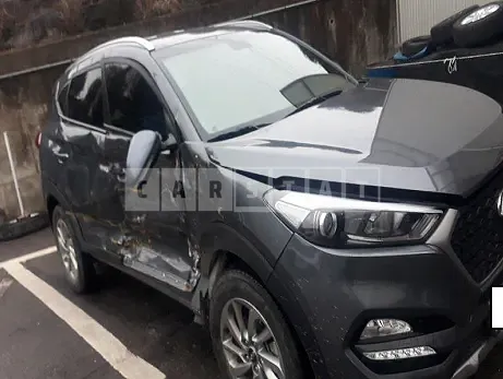 Photo 2 of 50: 2018 Hyundai Tucson, VIN KMHJ3815GJU763784 — Korean insurance auction