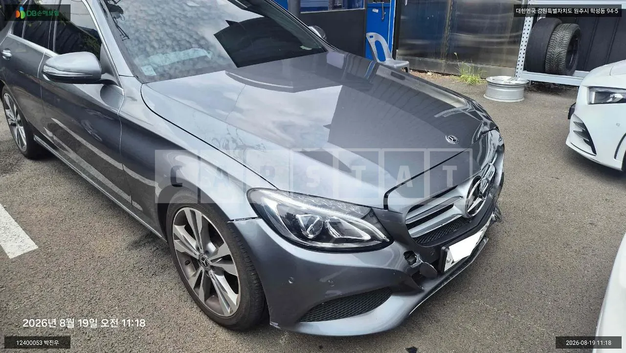 Photo 2 of 14: 2018 Mercedes-Benz C220 d, VIN WDDWF0EB7JR325590 — Korean insurance auction