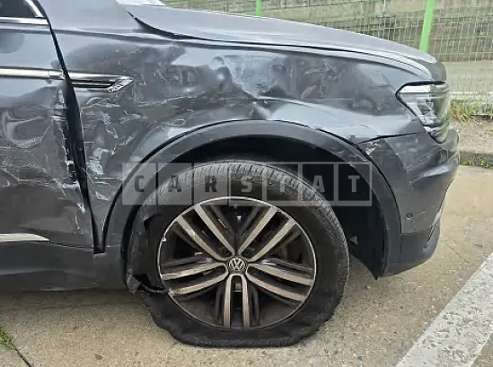 Photo 2 of 21: 2020 Volkswagen Tiguan Allspace 2.0 TDI — Korean insurance auction