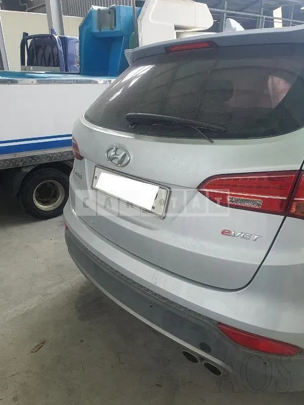 Photo 2 of 11: 2015 Hyundai Santa Fe, VIN KMHSU81UBFU486833 — Korean insurance auction