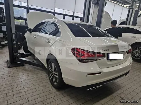 Photo 2 of 19: 2023 Mercedes-Benz A220 Sedan — Korean insurance auction