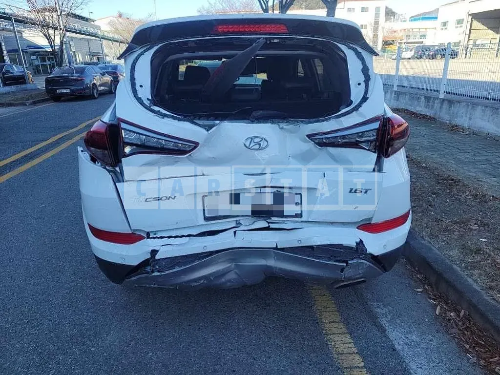 Photo 2 of 10: 2017 Hyundai Tucson TL Gasoline — Korean insurance auction