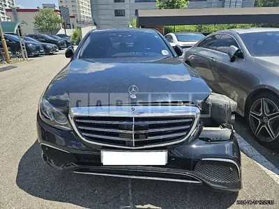Photo 1 of 23: 2017 Mercedes-Benz E 400 4MAIC — Korean insurance auction