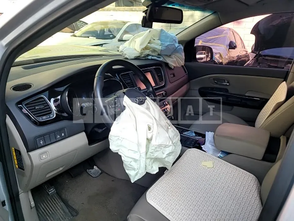 Photo 2 of 23: 2016 Kia Carnival, VIN KNHMF37ABGS150759 — Korean insurance auction