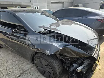 Photo 1 of 18: 2025 Tesla Model Y Long Range, VIN LRWYGCEK3SC285835 — Korean insurance auction