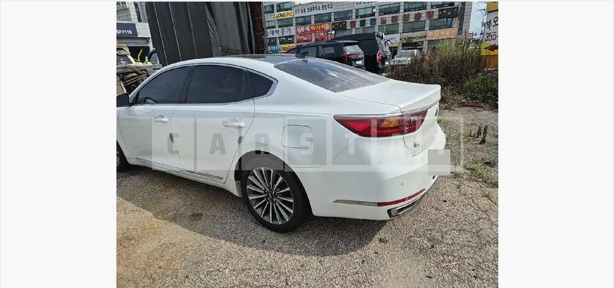 Photo 2 of 14: 2016 Kia K7 — Korean insurance auction