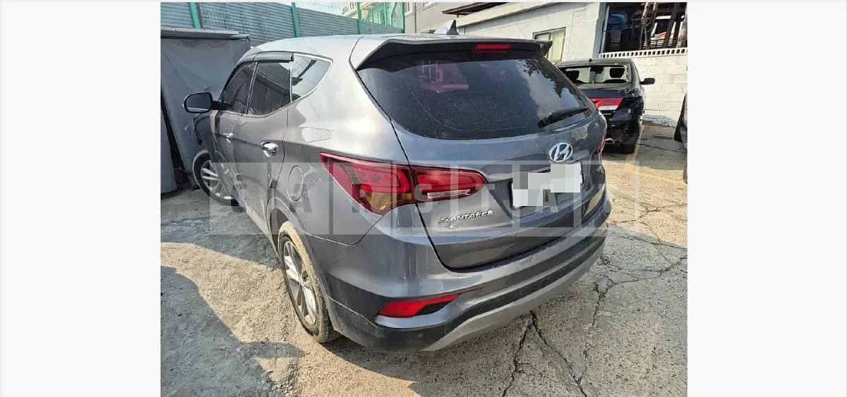 Photo 2 of 13: 2016 Hyundai Santa Fe DM — Korean insurance auction