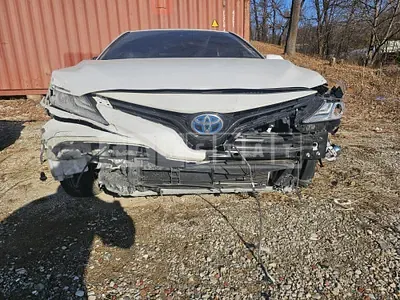 Photo 1 of 8: 2017 Toyota Camry High, VIN JTNB21HK4J3001436 — Korean insurance auction