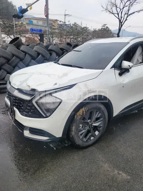 Photo 2 of 9: 2022 Kia Sportage, VIN KNAPX81CBNK007240 — Korean insurance auction