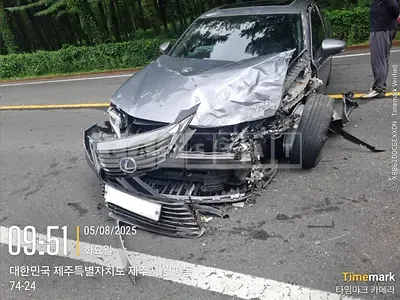 Photo 1 of 19: 2016 Lexus ES300h, VIN JTHBW1GGXG2127674 — Korean insurance auction