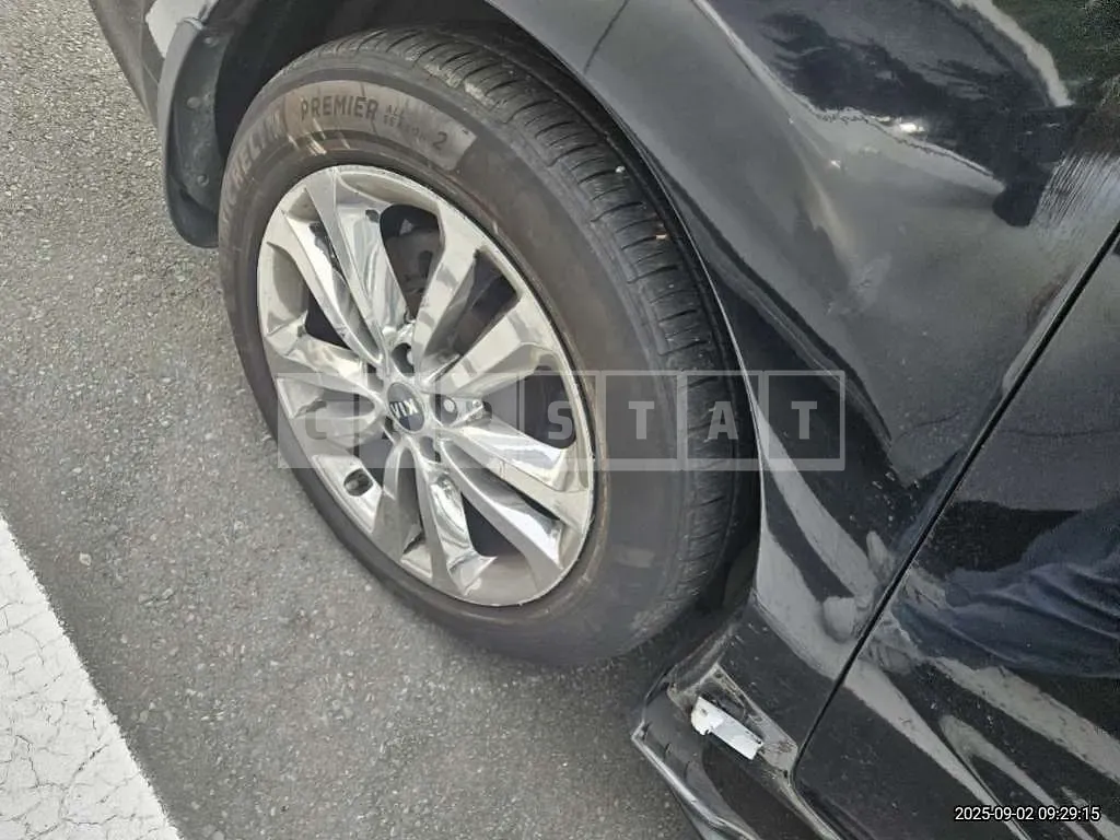 Photo 2 of 13: 2015 Kia Carnivals — Korean insurance auction