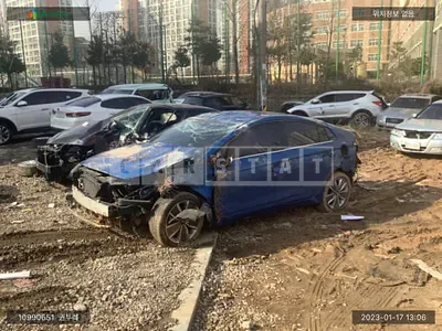 Photo 1 of 13: 2017 Hyundai IONIQ, VIN KMHC851CGJU062507 — Korean insurance auction