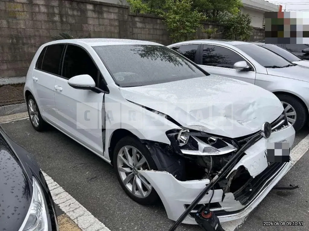 Photo 2 of 10: 2015 Volkswagen Golf 1.6 TDI BMT — Korean insurance auction