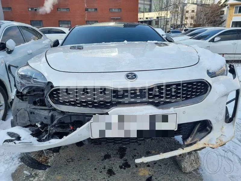 Photo 2 of 14: 2020 Kia Stinger 3.3 — Korean insurance auction