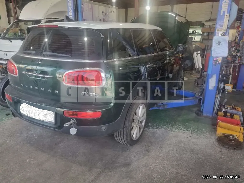 Photo 2 of 10: 2018 MINI Cooper D Clubman, VIN WMWLR910XJ2E68460 — Korean insurance auction